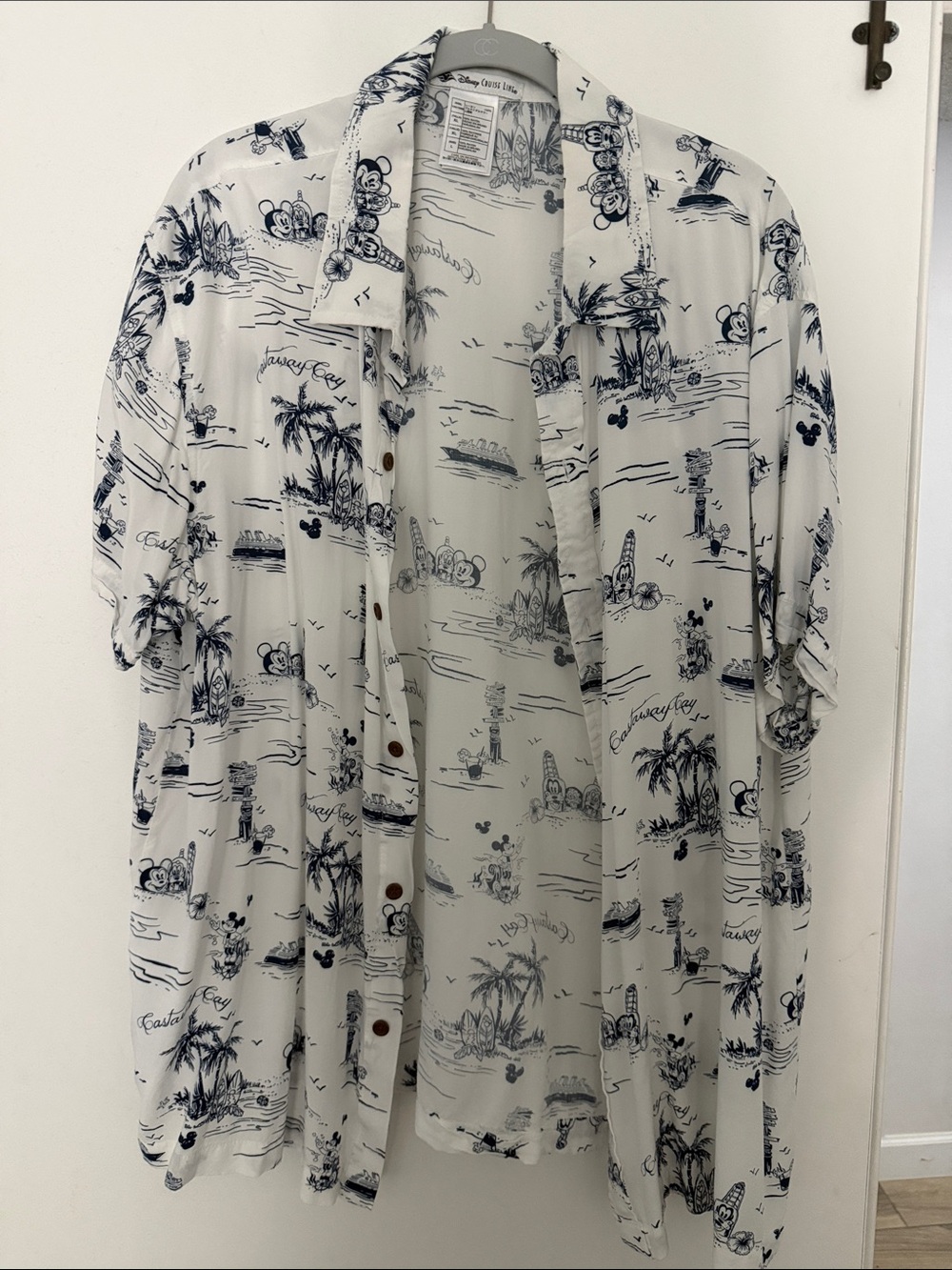 Men’s Large Disney Cruise Line Button Down